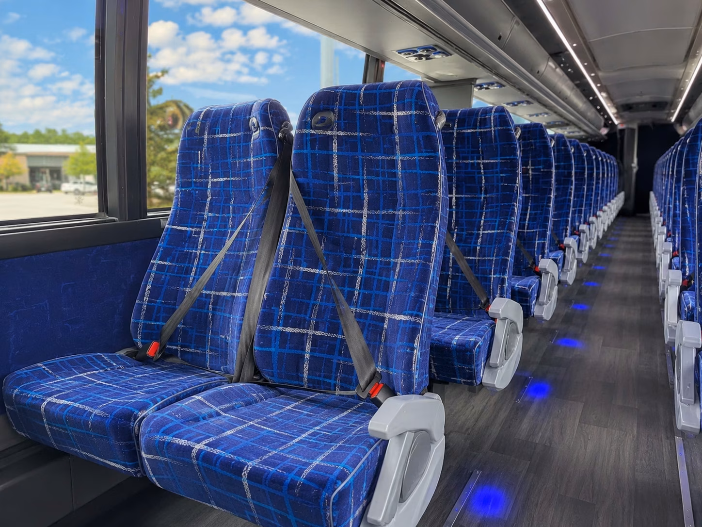 little rock charter bus rentals for employee airport transfers