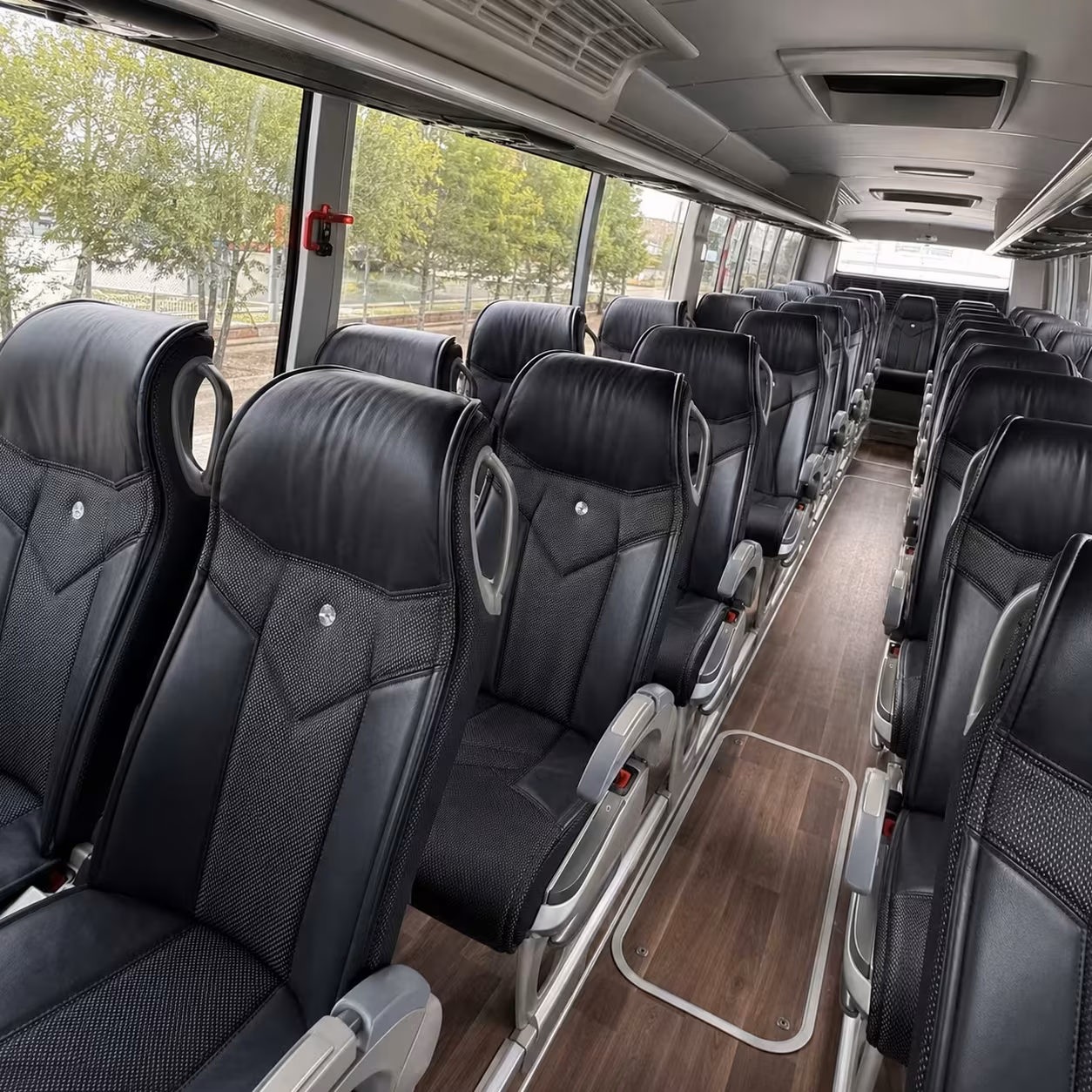 little rock charter bus rentals to razorbacks games in fayetteville